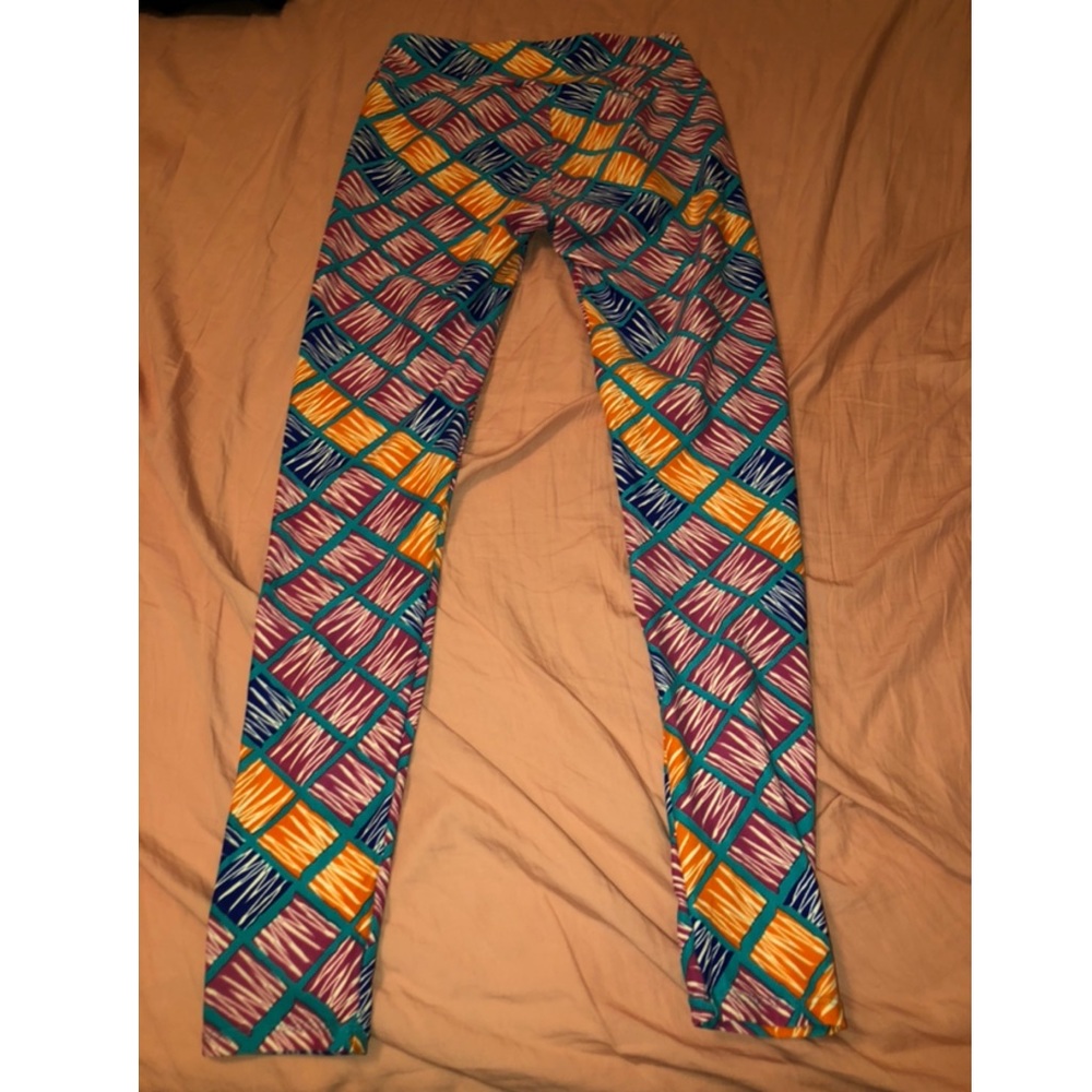 🌼 S O L D 🌼 NWOT LulaRoe one size leggings